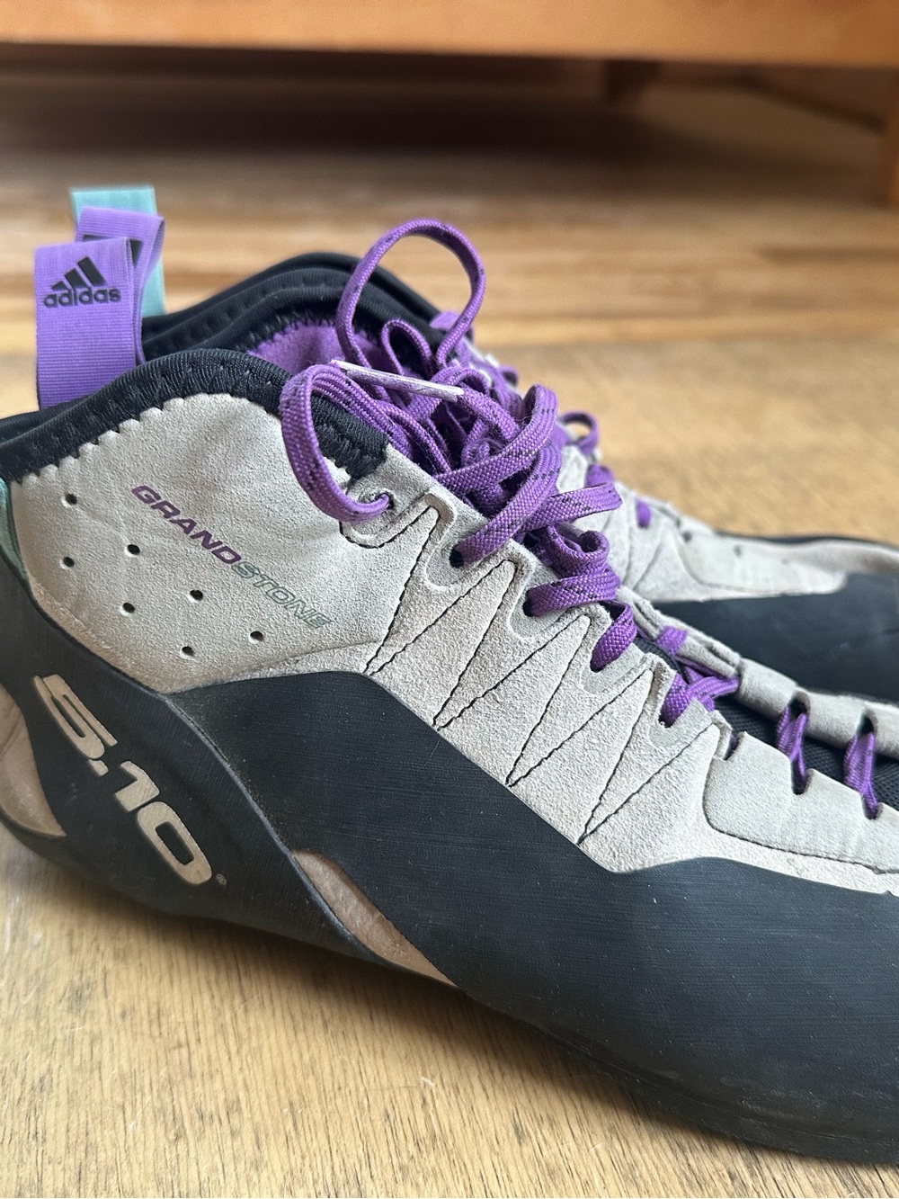 adidas Five Ten Men’s/Women’s Grandstone climbing shoes